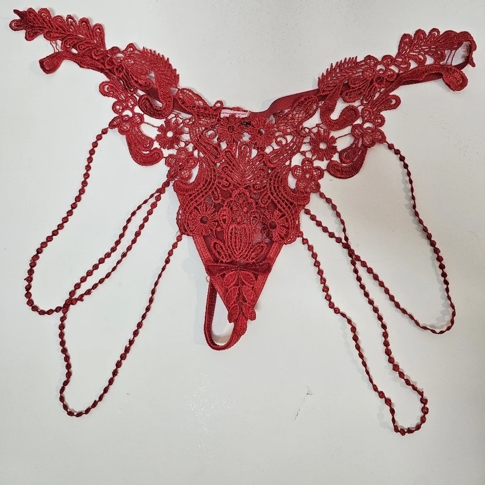 Red Lace Lingerie G String Thong Panties Size M New Without Tags